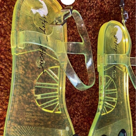 Betsey Johnson Clear Yellow Keilani Butterfly Sequins Jelly Sandals Size 7M NWOT - Picture 5 of 5